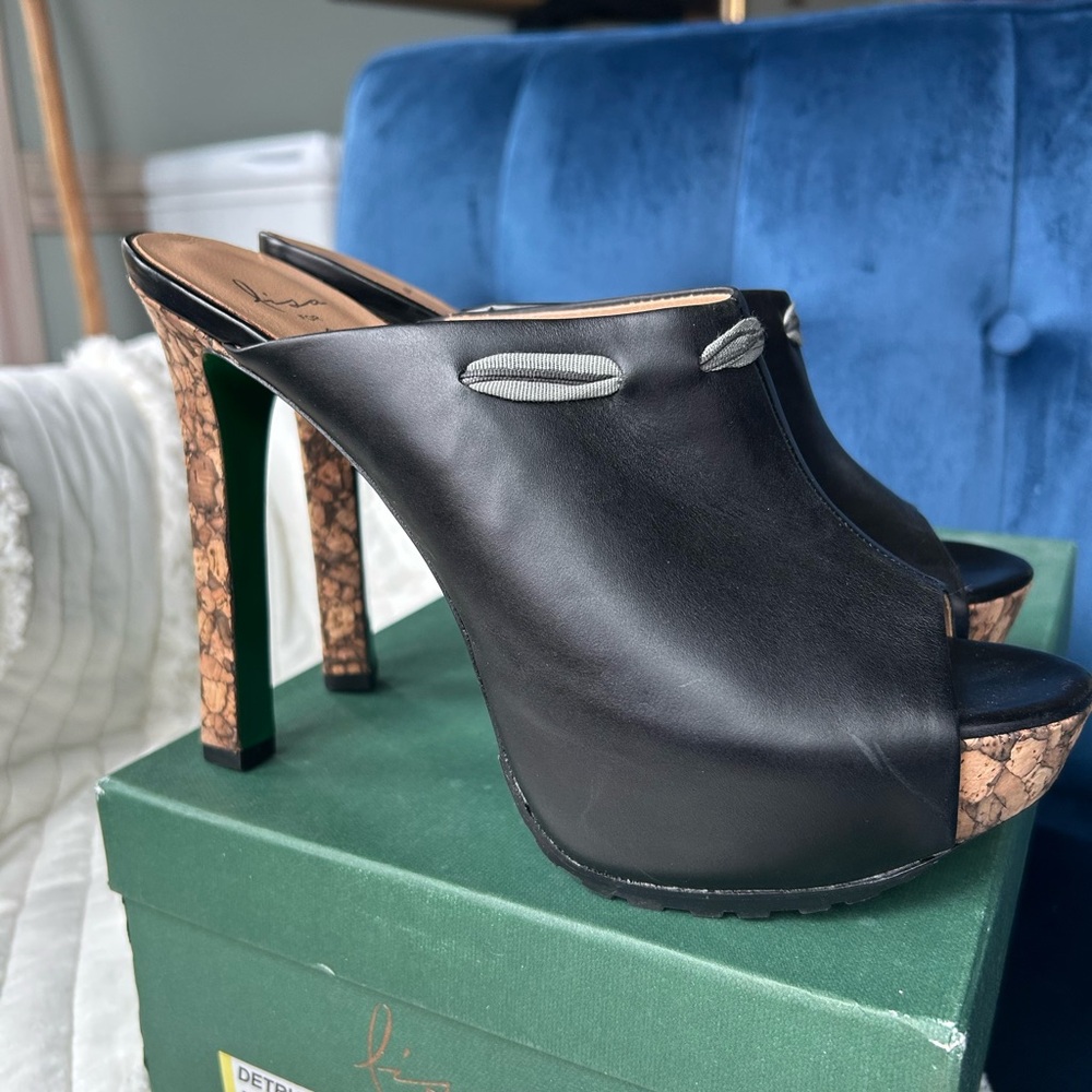 Lisa for Donald J. Pliner Black and Brown High Heel Mules 8.5 NWB slight scuffs